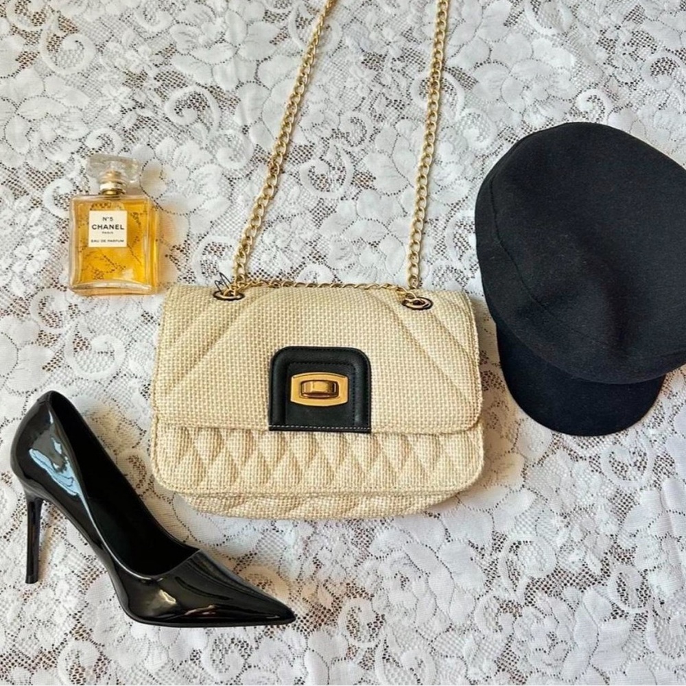Elegant Luxurious Old Money Aesthetic Black and Gold Cross Body Express Bag